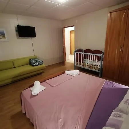 5019a Apartment *